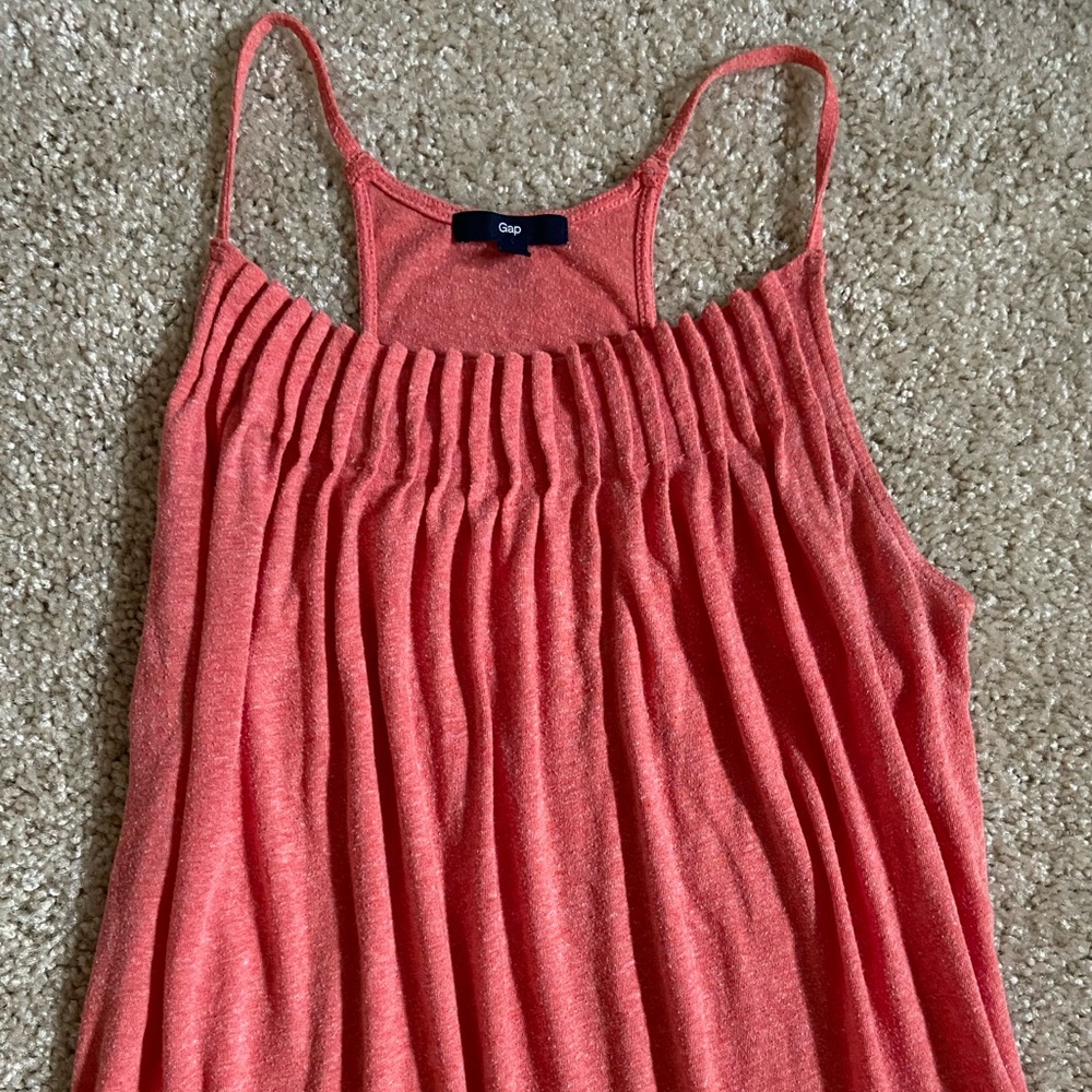 Gap pleated tank top.